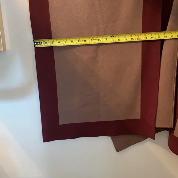 Lululemon Wrap - Picture 4 of 9